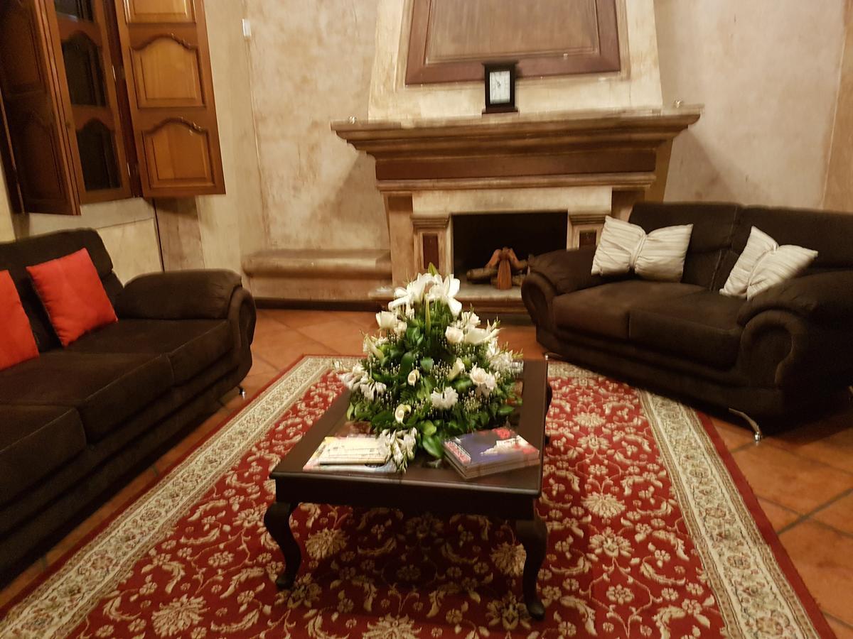 La Casa De La Alameda Panzió Antigua Kültér fotó