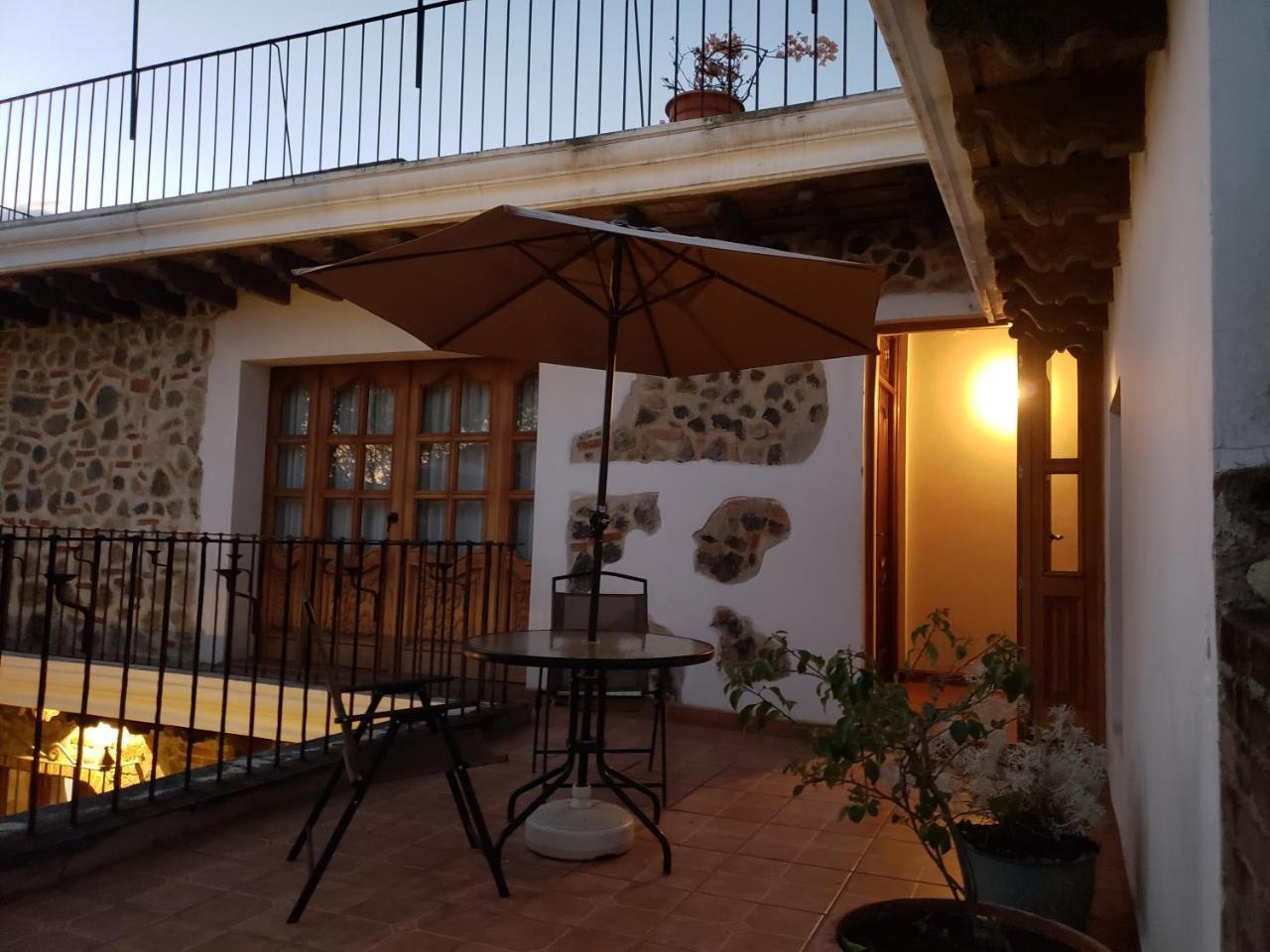 La Casa De La Alameda Panzió Antigua Kültér fotó